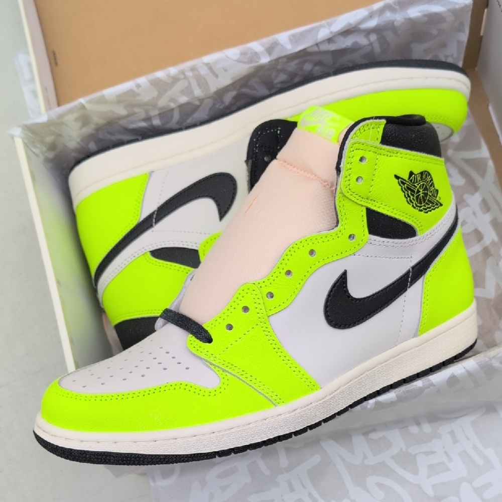Nike Air Jordan 1 Retro High OG - Visonaire - Men's Size 10.5 ( 555088-702 )